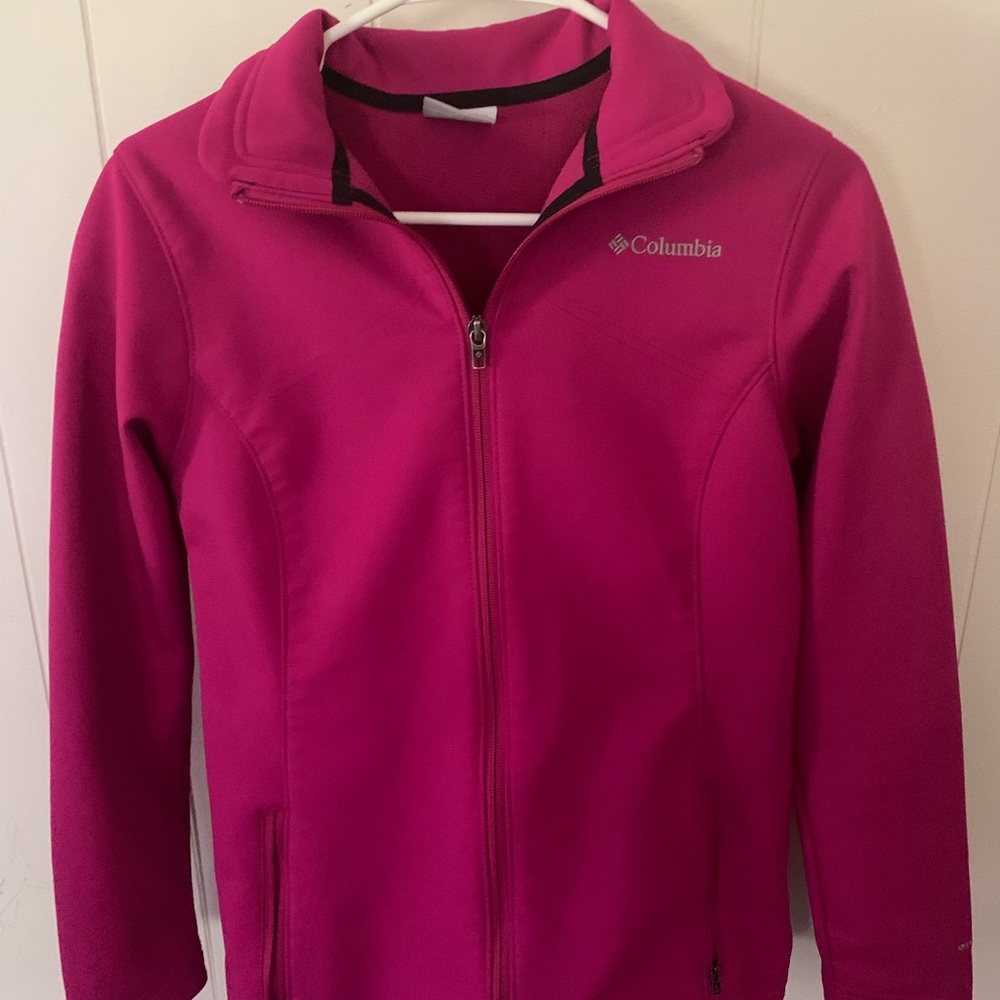 Pre-loved Columbia women’s jacket with pockets on inside and outside